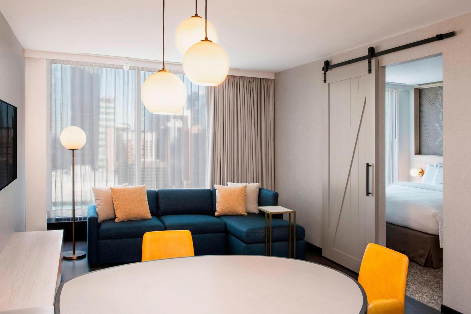 By Marriott Downtown/beltline District 3* Calgary