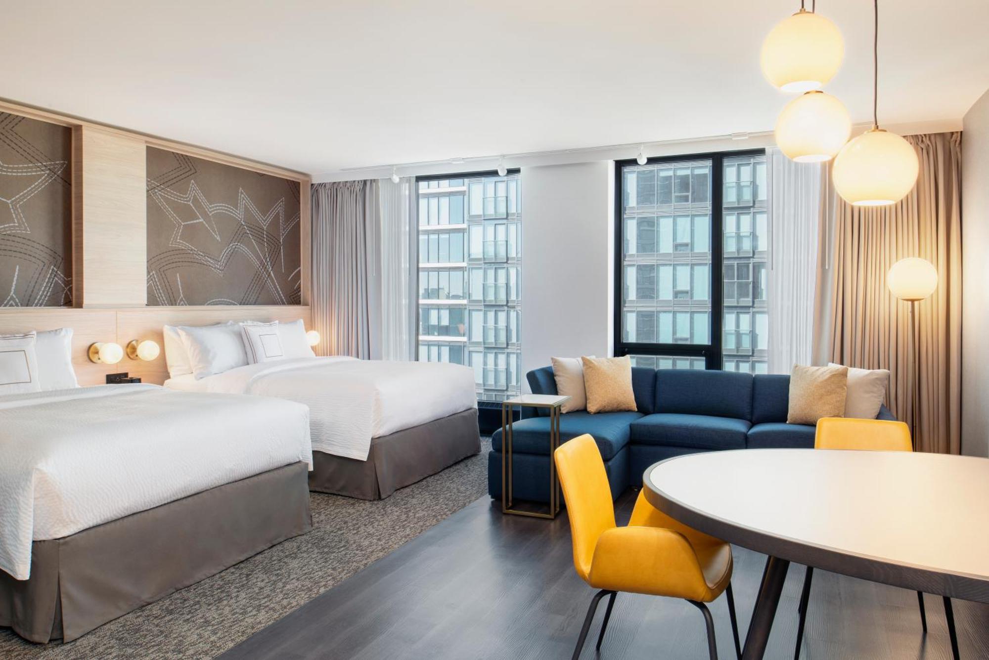 Hotel By Marriott Downtown/beltline District 3*